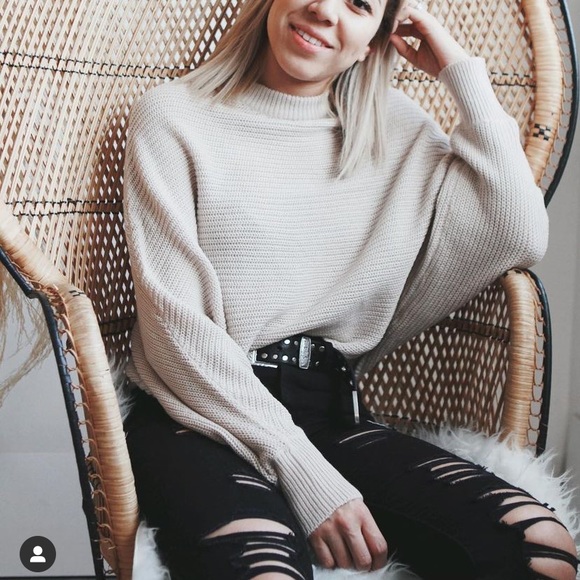 Cropped Ribbed Dolman Bat Sleeve Sweater - Picture 2 of 8